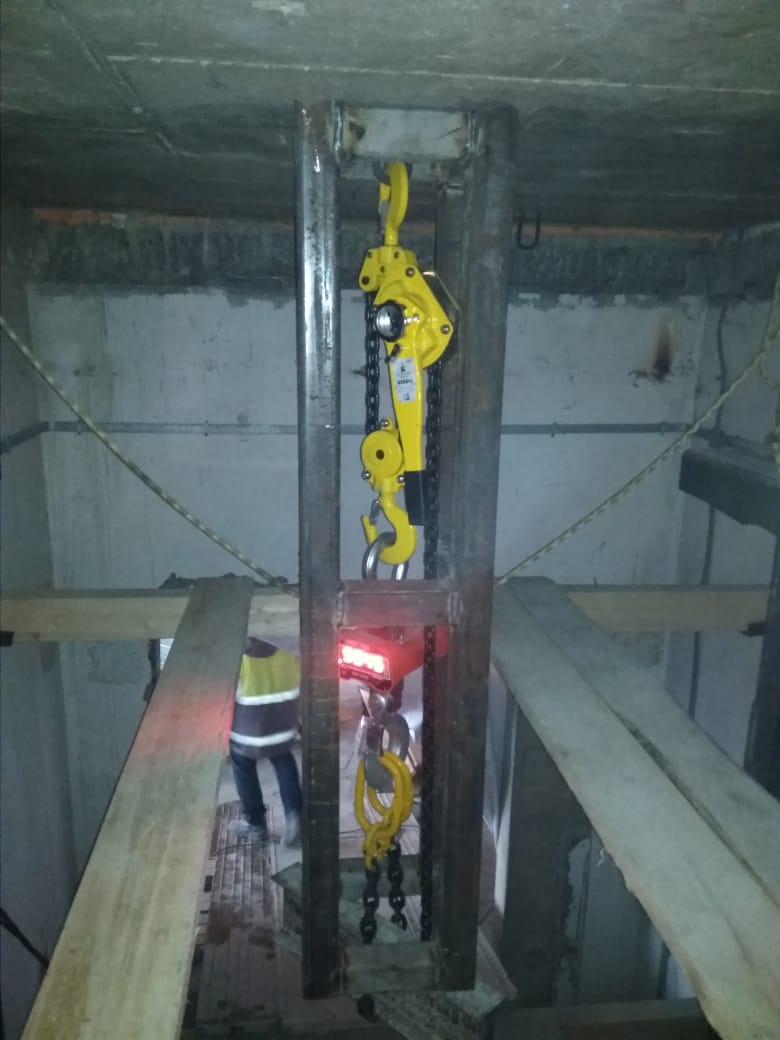 <h2>Испытания лифтовых монтажных петель и балок</h2>